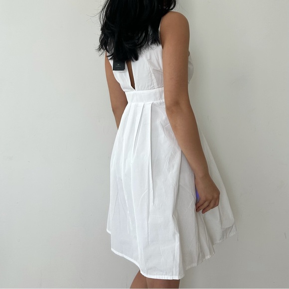 BNWT Celyn B. High Collar Sleeveless White Pleated Mini Dress - X-Small/Small - Picture 2 of 4